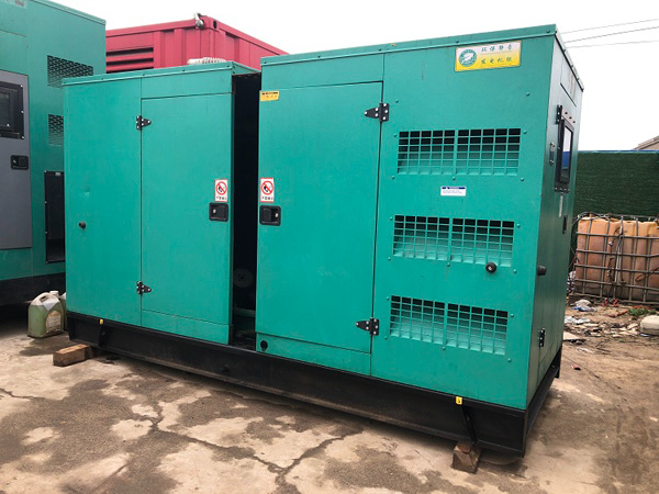 德格怎样合理控制磷酸铁锂蓄电池的充放电倍率以延长其使用寿命？