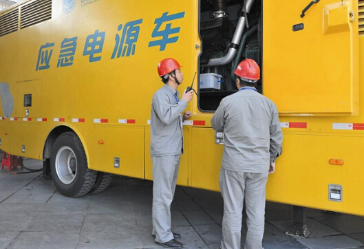 德格如何清理被灰尘覆盖的机油散热器？